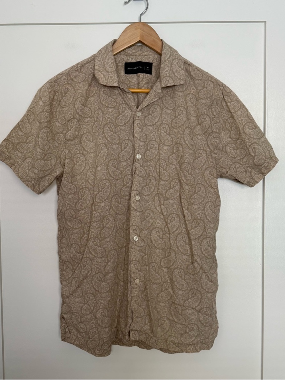 Abercrombie & Fitch Camp Shirt Mens Sz M Tan Paisley Short Sleeve Resort Beach